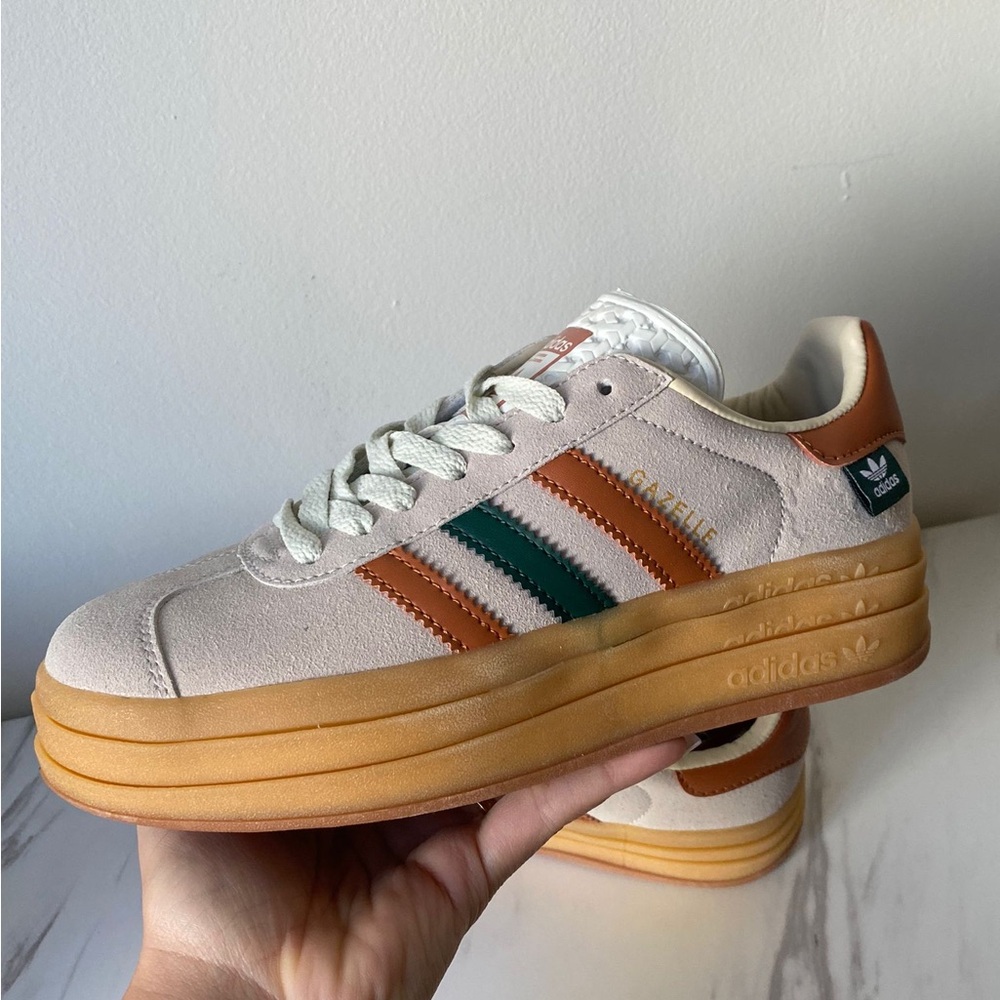 Adidas Gazelle Bold Maple Leaf Size 7.5 W